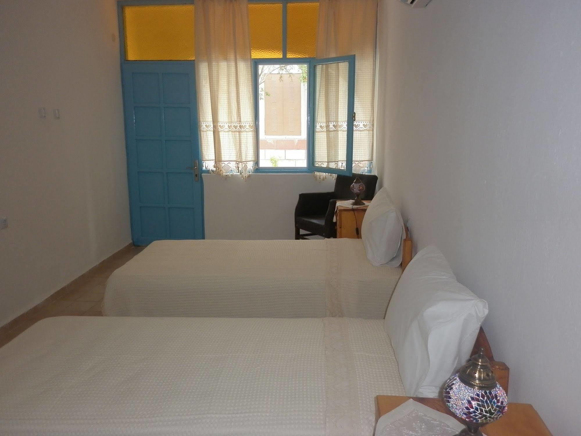 Myra Hotel ดาลยัน ภายนอก รูปภาพ